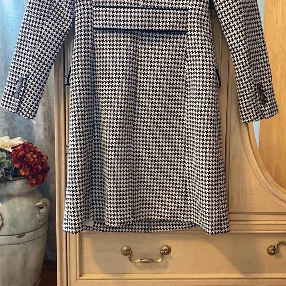 White House Black Market Houndstooth Coat - Picture 12 of 14